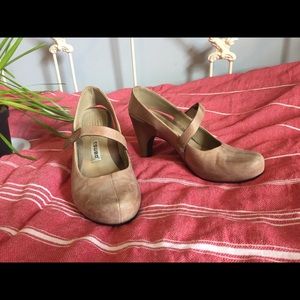 Tsubo tan leather sling back heels size 7.5